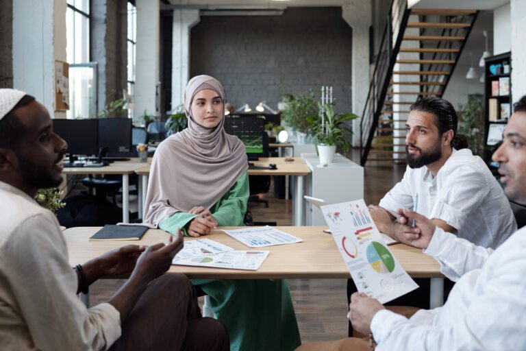 How Branding Agencies Help Businesses Stand Out in a Competitive Market